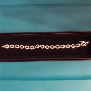Stunning Emerald Bracelet
